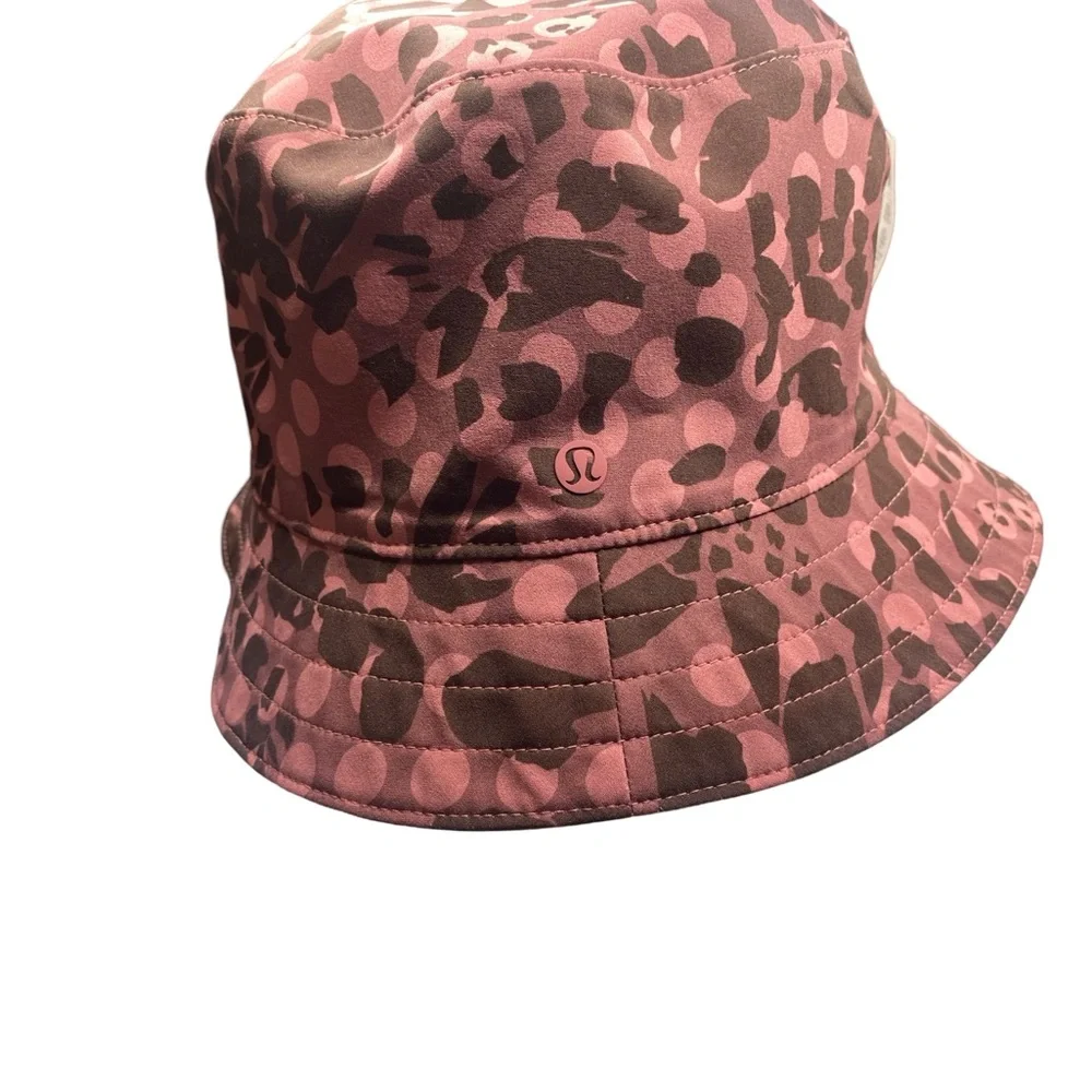 Lululemon Both Ways Reversible Bucket Hat Brier Pink Rose Leopard Size M/L